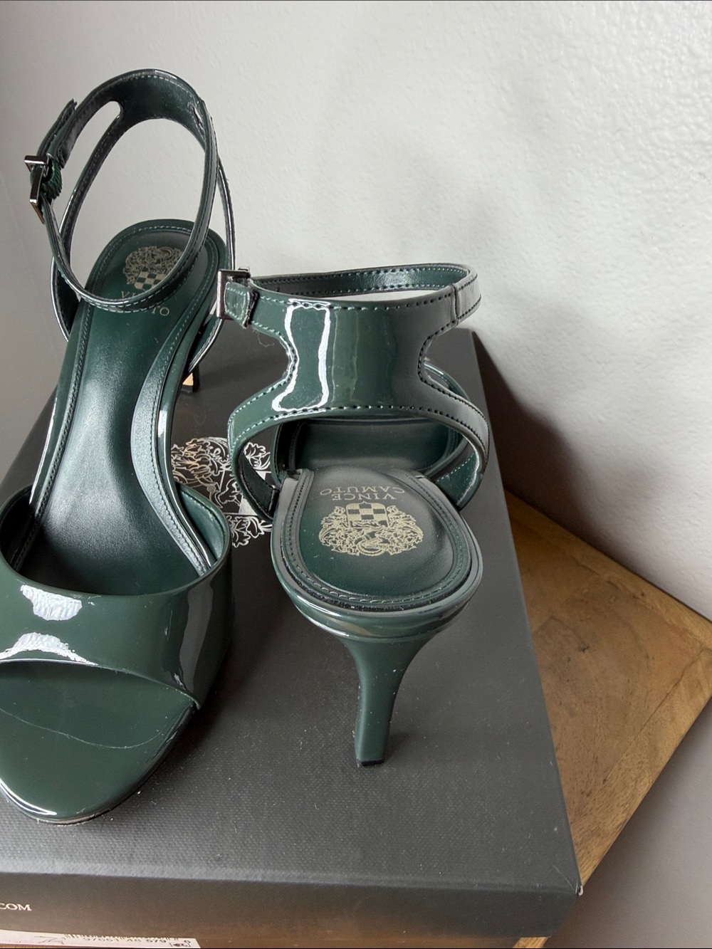 Vince Camuto Emerald Patent Open-Toe Ankle-Strap Heels sz 7.5 - Picture 11 of 12